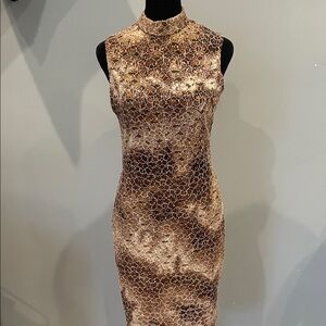 Elegant Brown Lace Dress sleeveless & fitted